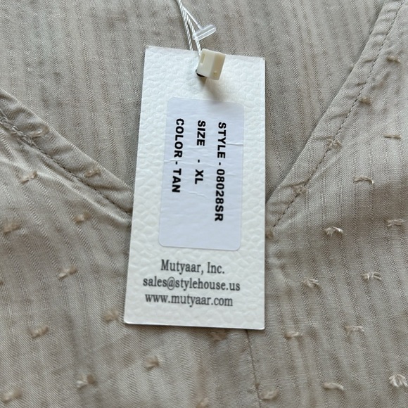 Boho ruffle cap sleeve v neck top with Swiss dot detail SZ L-XL (Bin3) - Picture 4 of 8